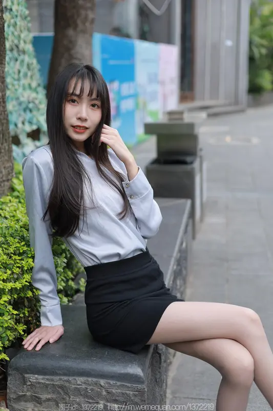 2023.03.02 丝享家 1378 团团《楼梯上的美人》 - IESS